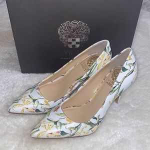 Vince Camuto Savilla Leather Floral Palm Print Pointed Toe Pumps (#301)